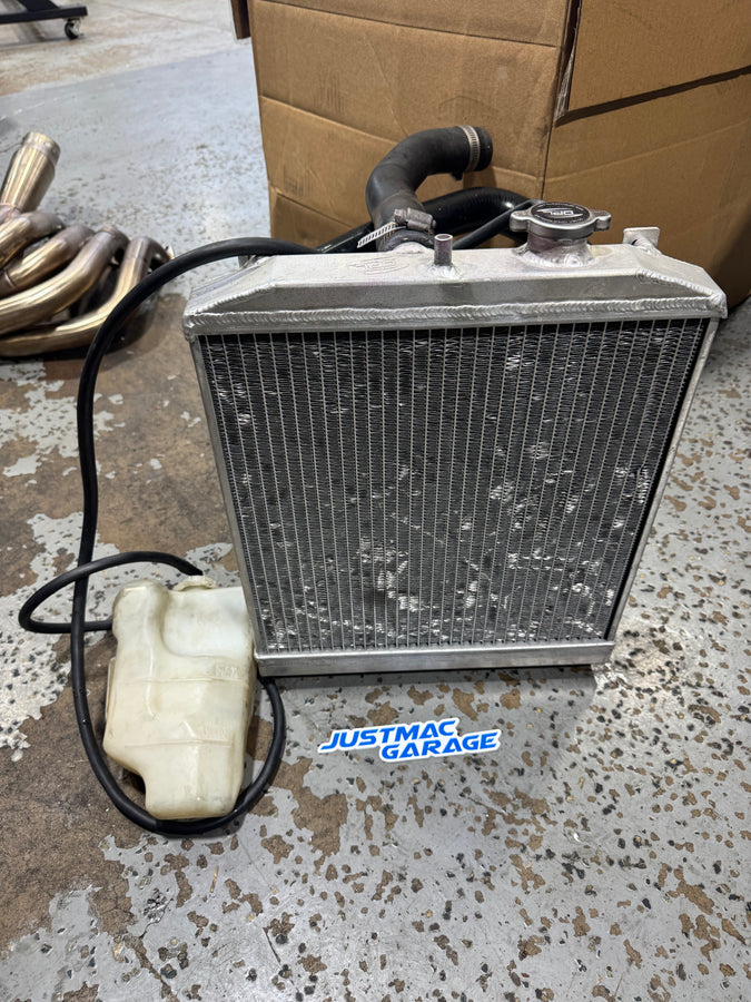 Used Aluminum Radiator w/ Shroud, Fan, Hoses & Overflow Tank – Honda/Acura B-Series Civic Integra